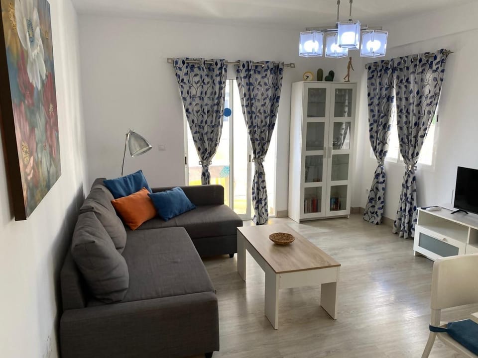 ¡A un paso de peatonal del Balcón de Europa! Apartment in Nerja