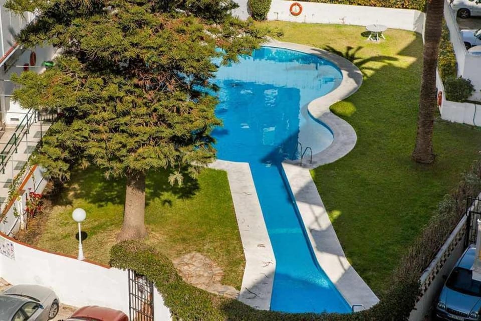 ¡A un paso de peatonal del Balcón de Europa! Apartment in Nerja