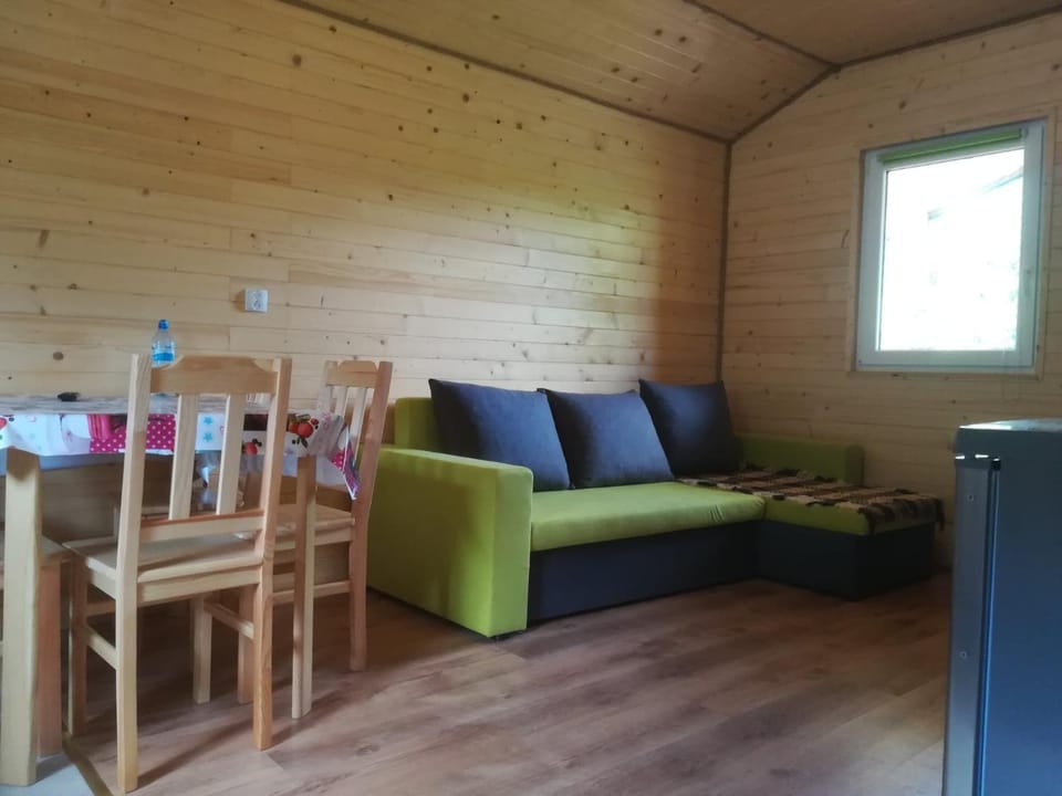 Bed, Food and drinks, Photo of the whole room, Seating area