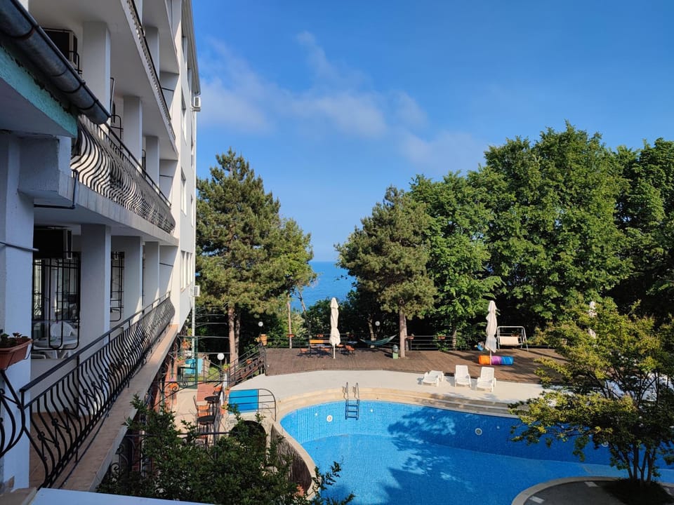 Pool view, Swimming pool
