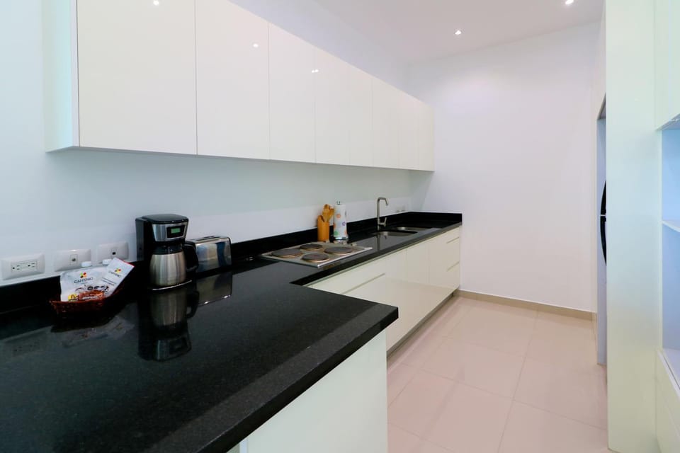 Coffee/tea facilities, Kitchen or kitchenette