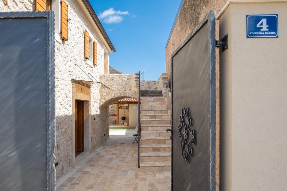 Villa Kameni dvori Villa in Šibenik-Knin County, Croatia