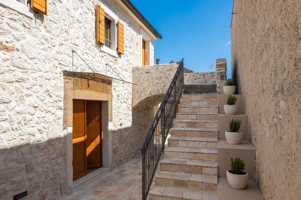 Villa Kameni dvori Villa in Šibenik-Knin County, Croatia