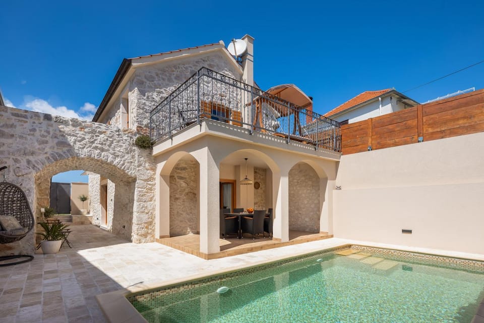 Villa Kameni dvori Villa in Šibenik-Knin County, Croatia