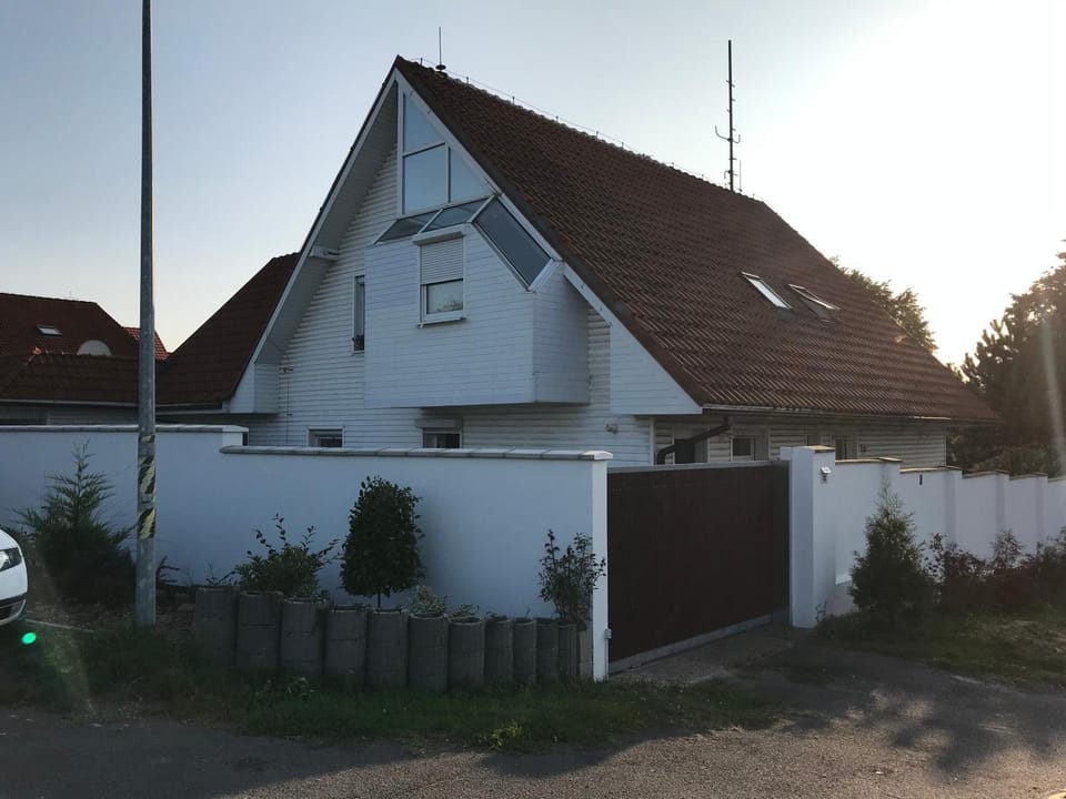 Property building, Day