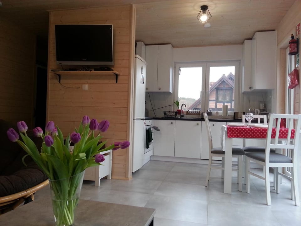 TV and multimedia, Kitchen or kitchenette, Dining area