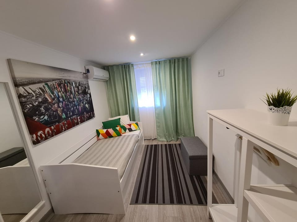 NinePlace by LouzanPlace's House in Coimbra District, Portugal