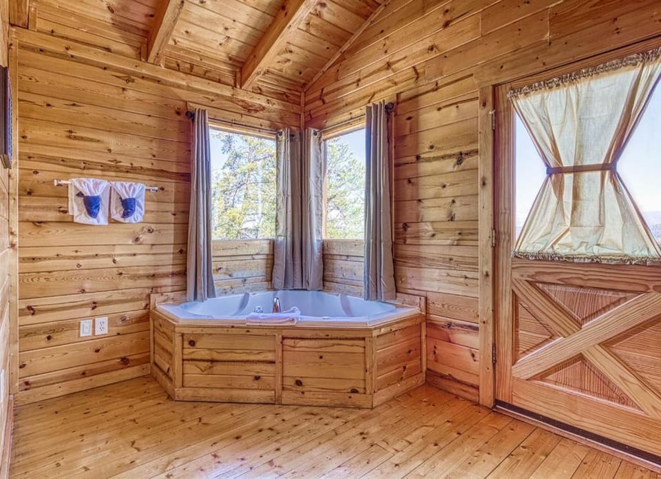 All About The View- Spacious Smoky Mountain Getaway Perfect for Families & Groups Chalet in Sevier County