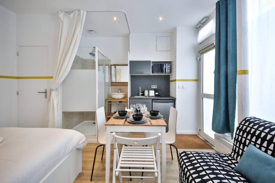 cosy indépendant studio proche gare et jardin Apartment in Paris