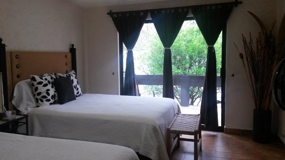 Bed, Day