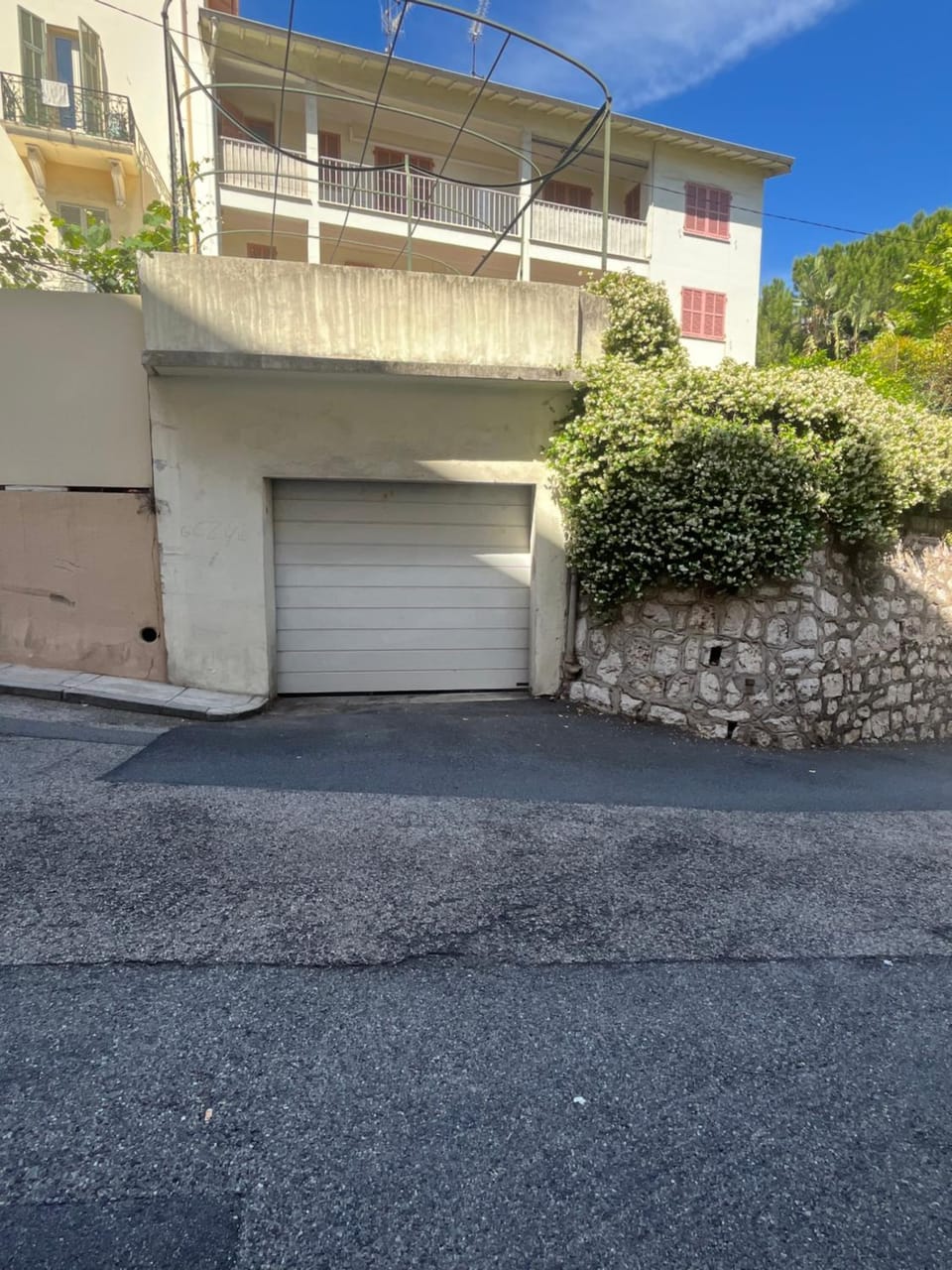 Property building, Parking