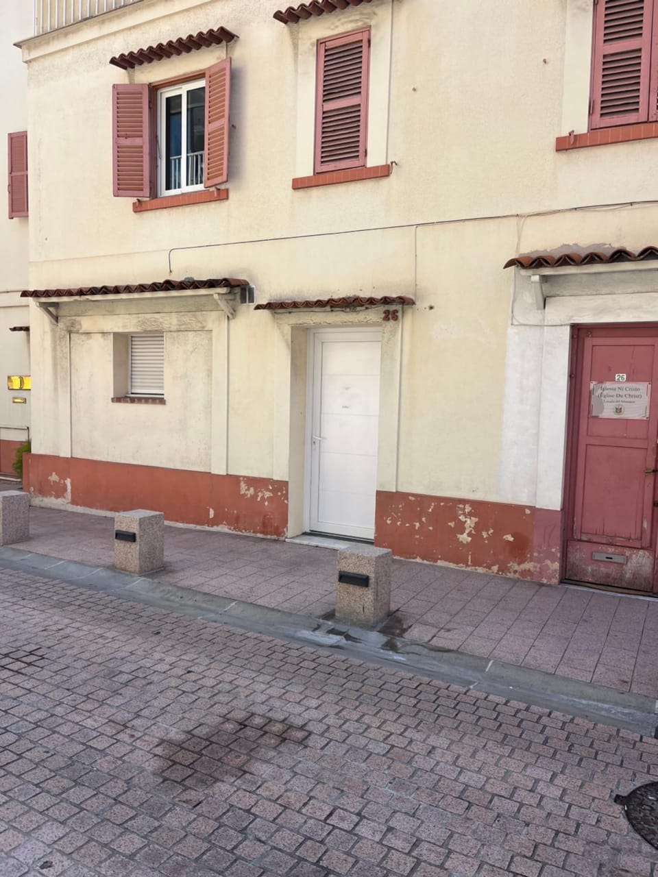 Facade/entrance