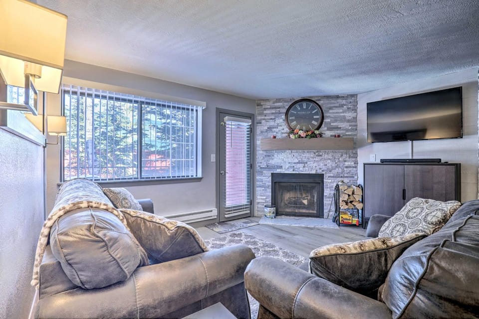 Brian Head Ski-In/Ski-Out Condo w/ Resort Perks! House in Brian Head