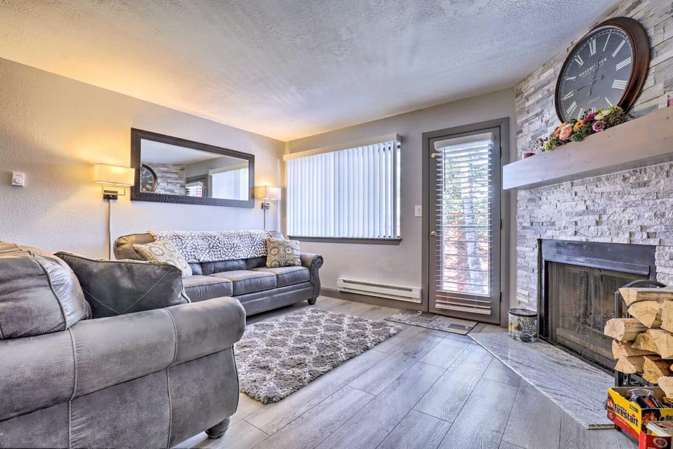 Brian Head Ski-In/Ski-Out Condo w/ Resort Perks! House in Brian Head
