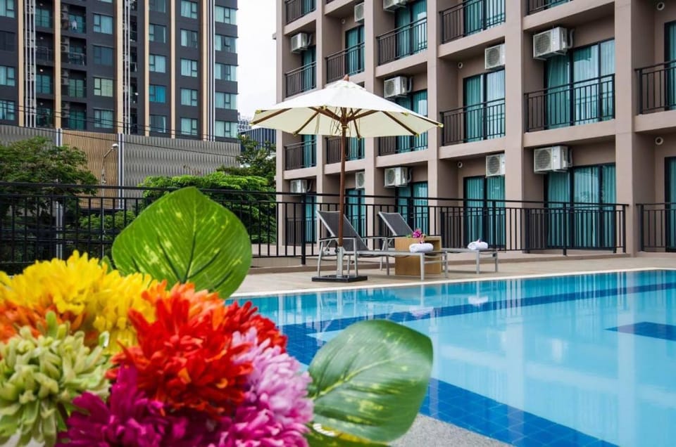 Property building, Seating area, Swimming pool
