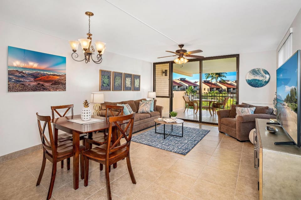 Kamaole Sands 3-308, Renovated, Large Lanai, AC House in Wailea