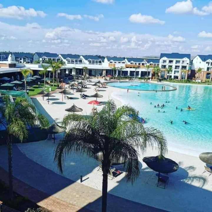The Blyde Crystal Lagoon penthouse Apartment in Pretoria