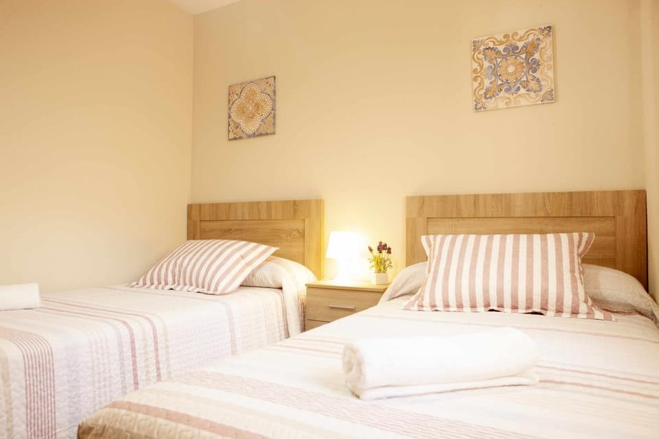 MESONES - PARKING GRATIS - CLIMATIZADO Apartment in Jaén