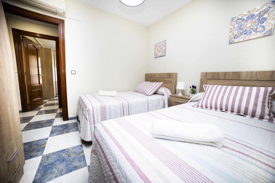 MESONES - PARKING GRATIS - CLIMATIZADO Apartment in Jaén
