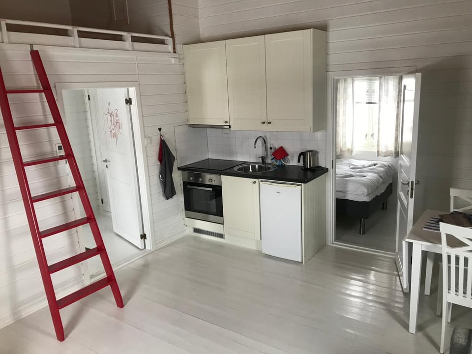 Coffee/tea facilities, Kitchen or kitchenette, Bedroom