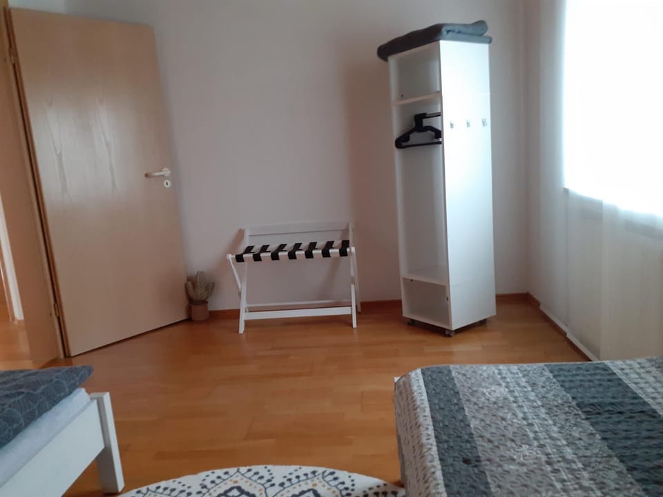 Bedroom, wardrobe