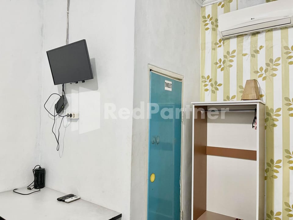 Bathroom, Bedroom