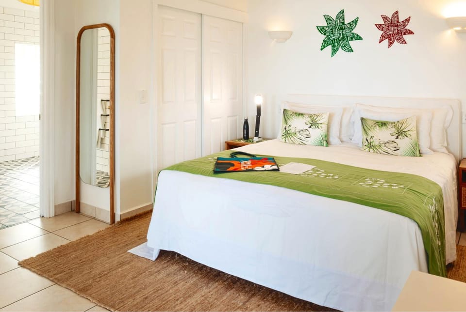 Bed, wardrobe