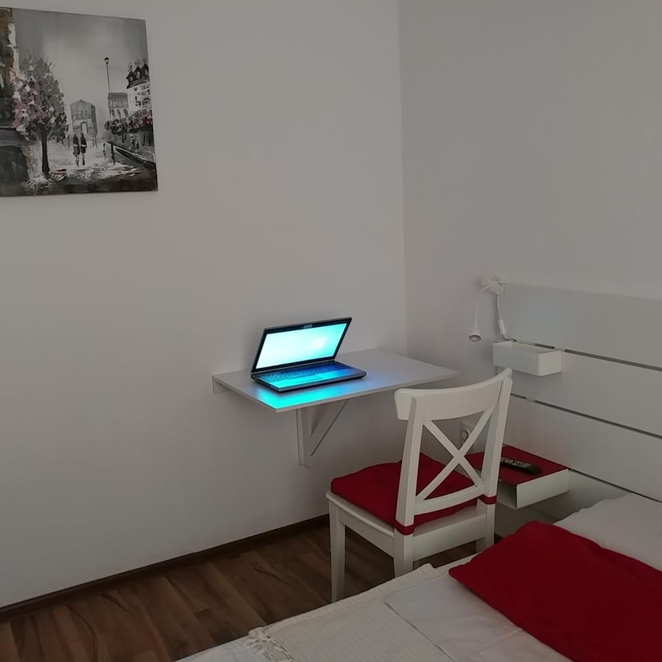 Business facilities, Area and facilities