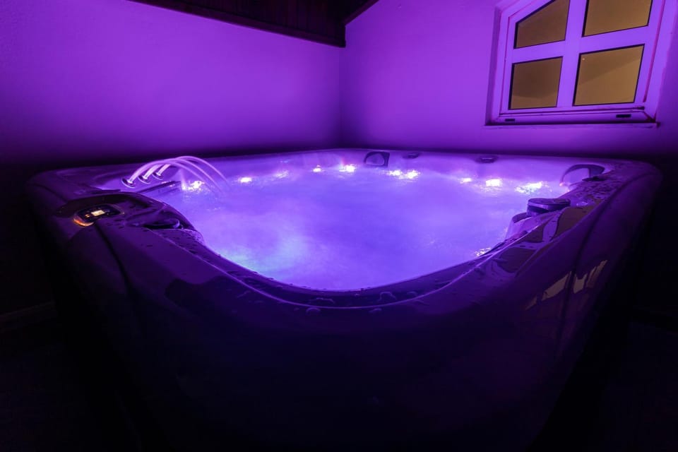 Hot Tub, Spa and wellness centre/facilities, Swimming pool