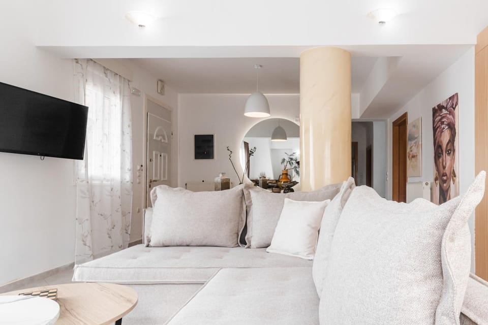 Living room, Photo of the whole room, Seating area