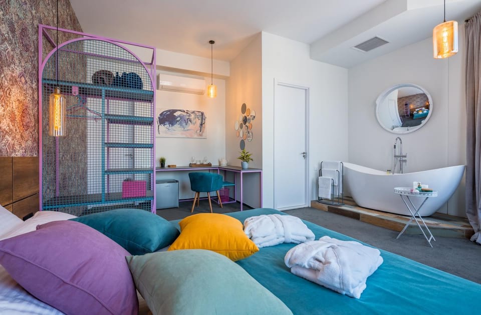Bedroom, Bath