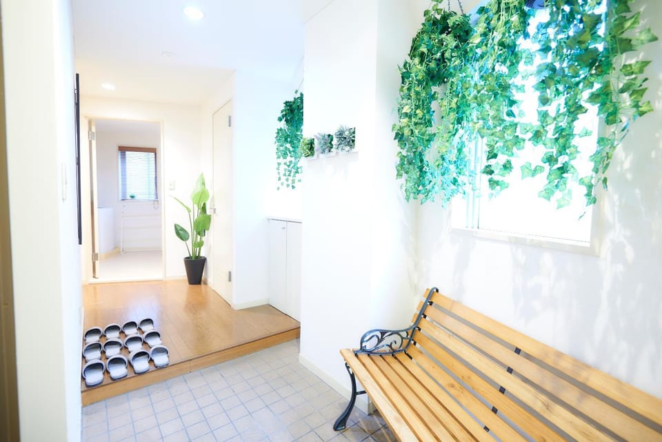 Facade/entrance, Photo of the whole room