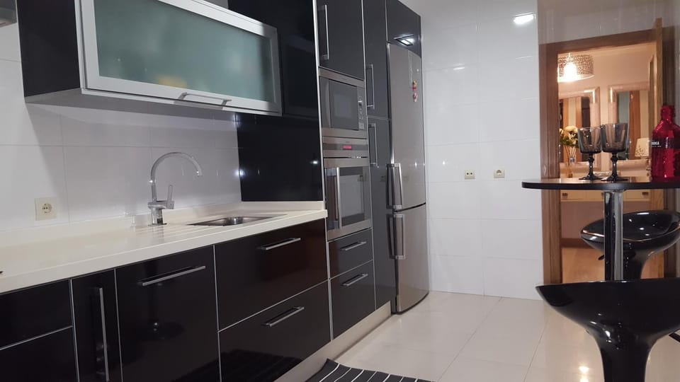 Kitchen or kitchenette, dishwasher, minibar, pet friendly, stove