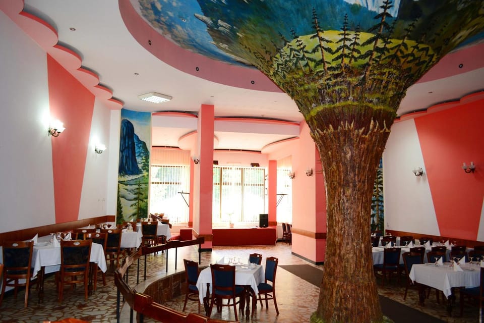 Restaurant/places to eat