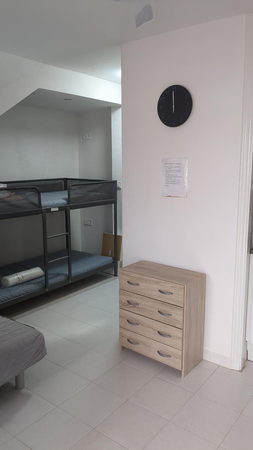 El Mirador, Villamartin, Refurbished,cot to hire, WIFI, pool, parking Apartment in Vega Baja del Segura