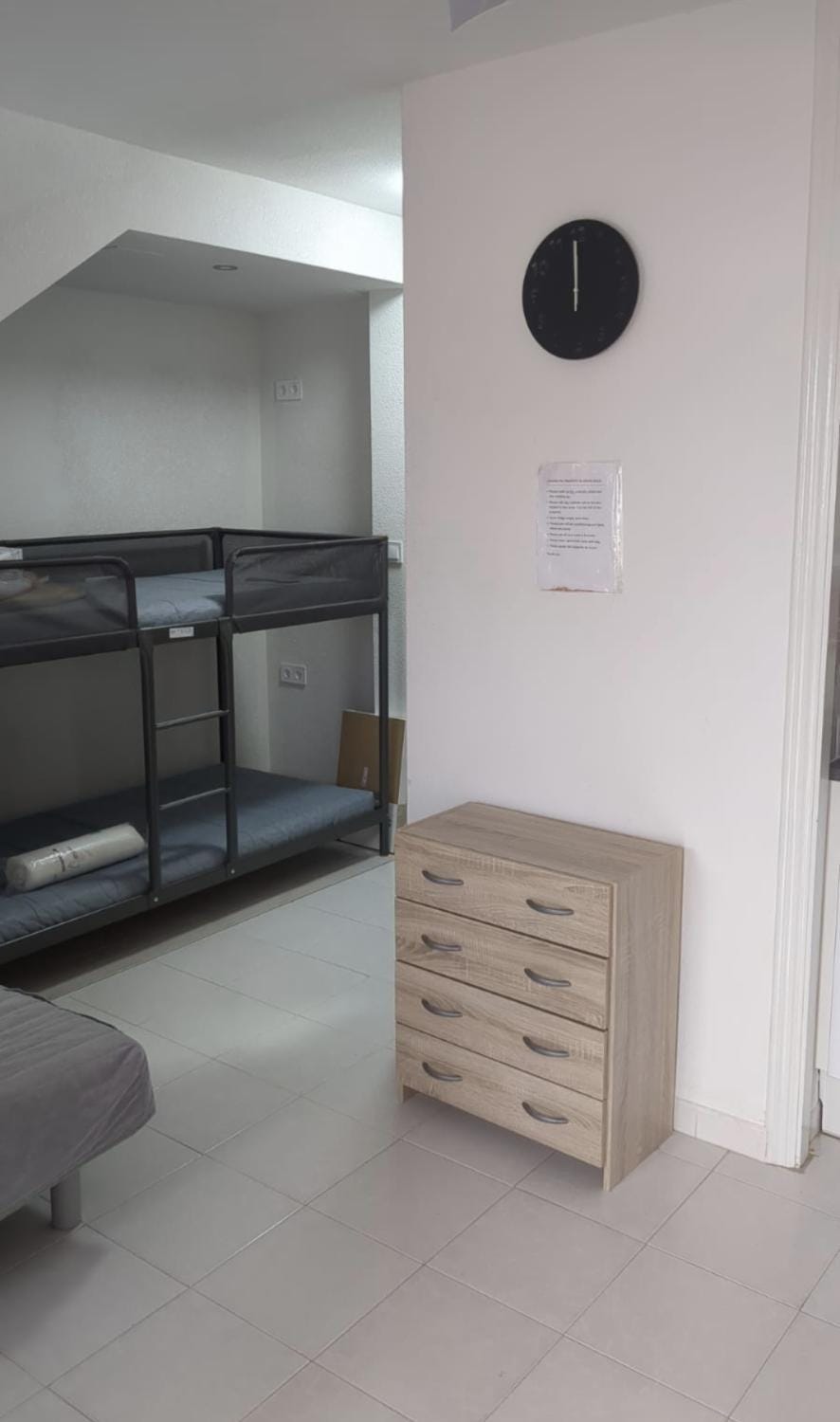 El Mirador, Villamartin, Refurbished,cot to hire, WIFI, pool, parking Apartment in Vega Baja del Segura