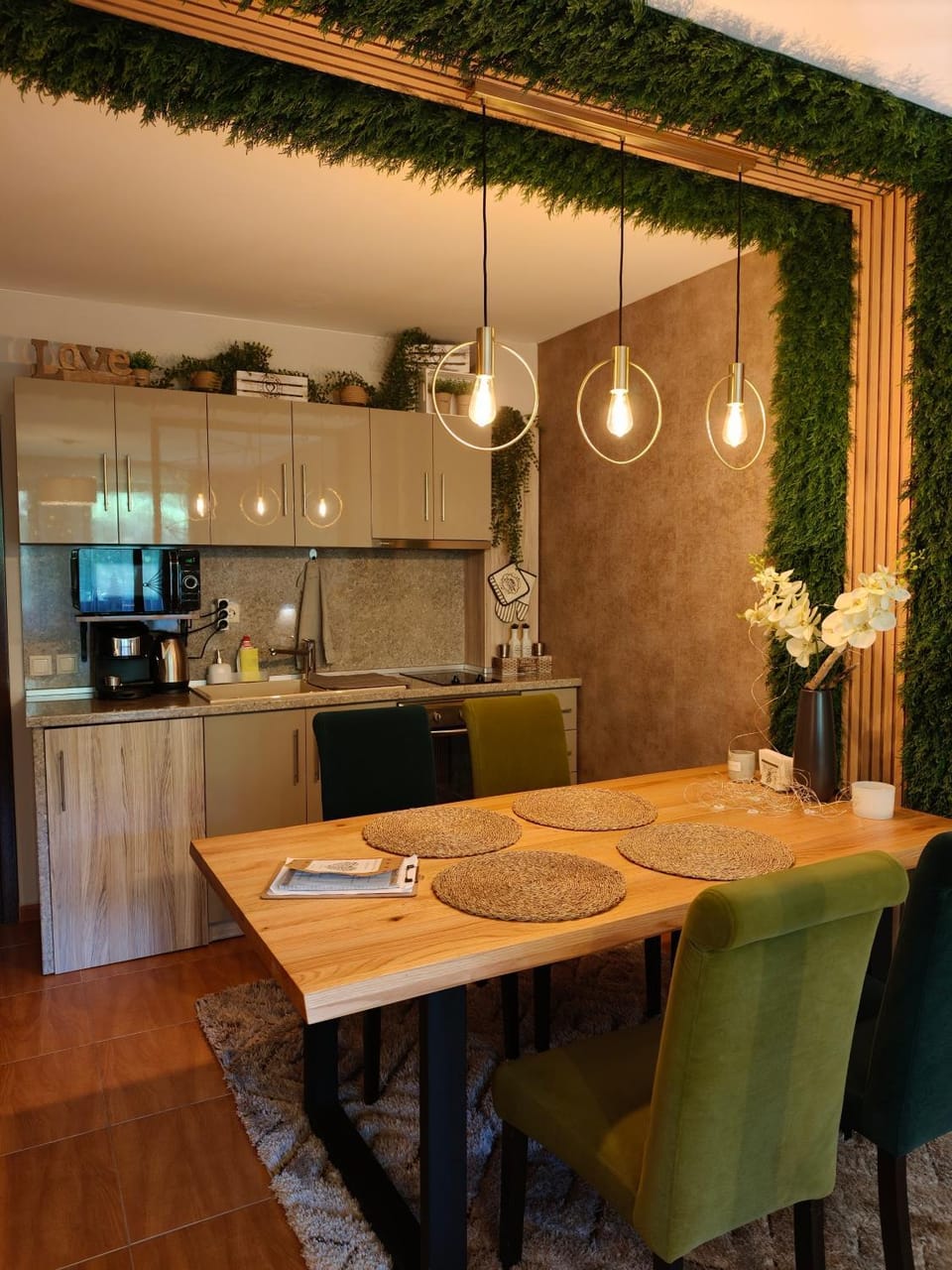 Photo of the whole room, Seating area, Bedroom