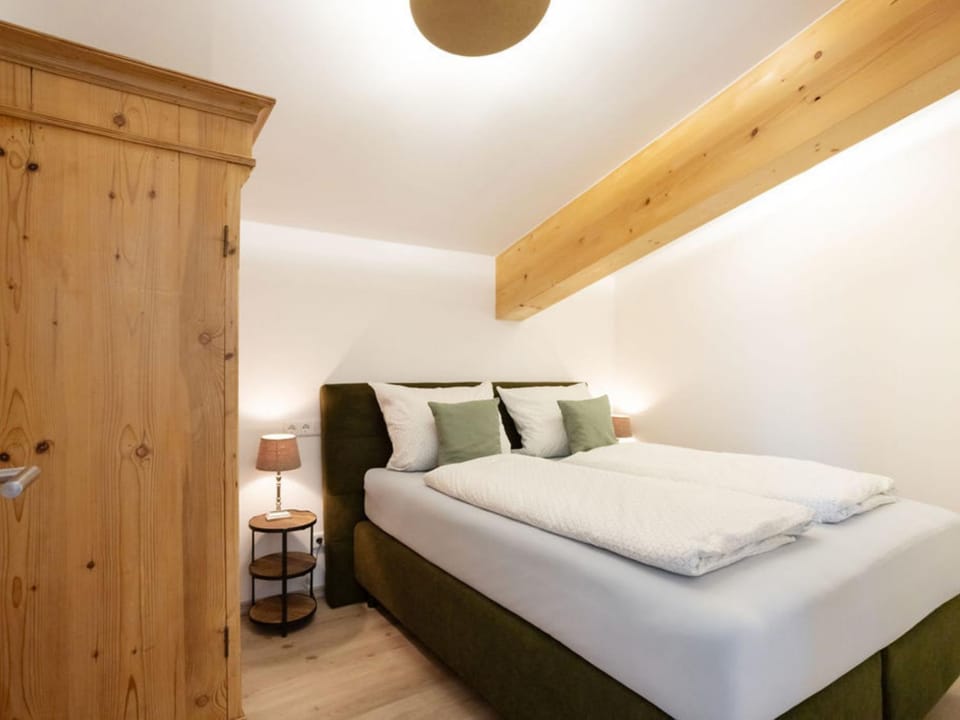 Bed, Photo of the whole room, Bedroom, towels, wardrobe