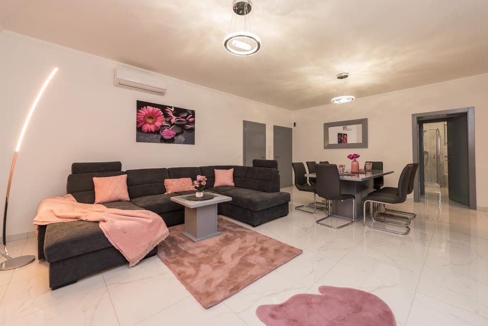 Villa Jana luxury apartments Apartment in Novalja