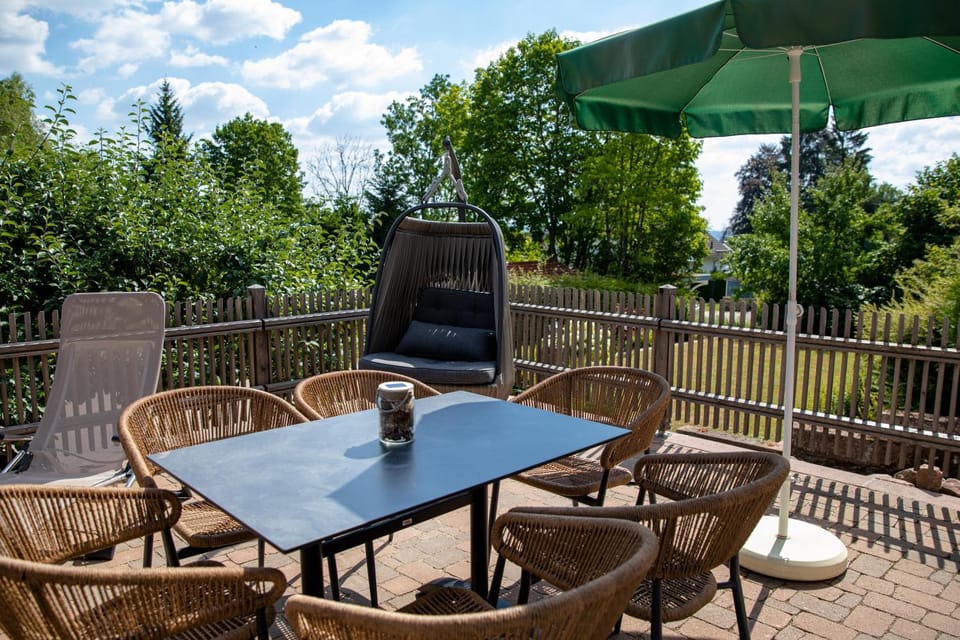 Day, BBQ facilities, Garden, Garden, View (from property/room), Balcony/Terrace, Balcony/Terrace, Garden view