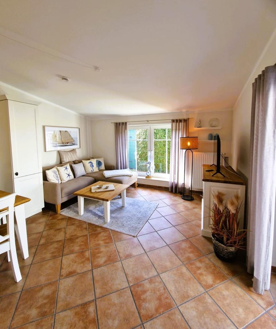 Wiesenstr_ FeWo Werder Apartment in Zingst