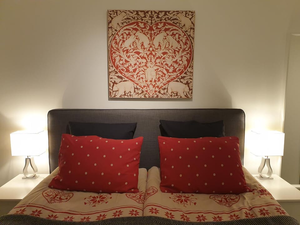 Bed, Bedroom