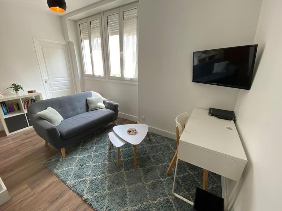 Communal lounge/ TV room, TV and multimedia, Living room, Seating area