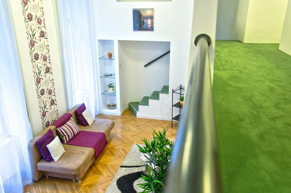 Living room, Photo of the whole room, Seating area