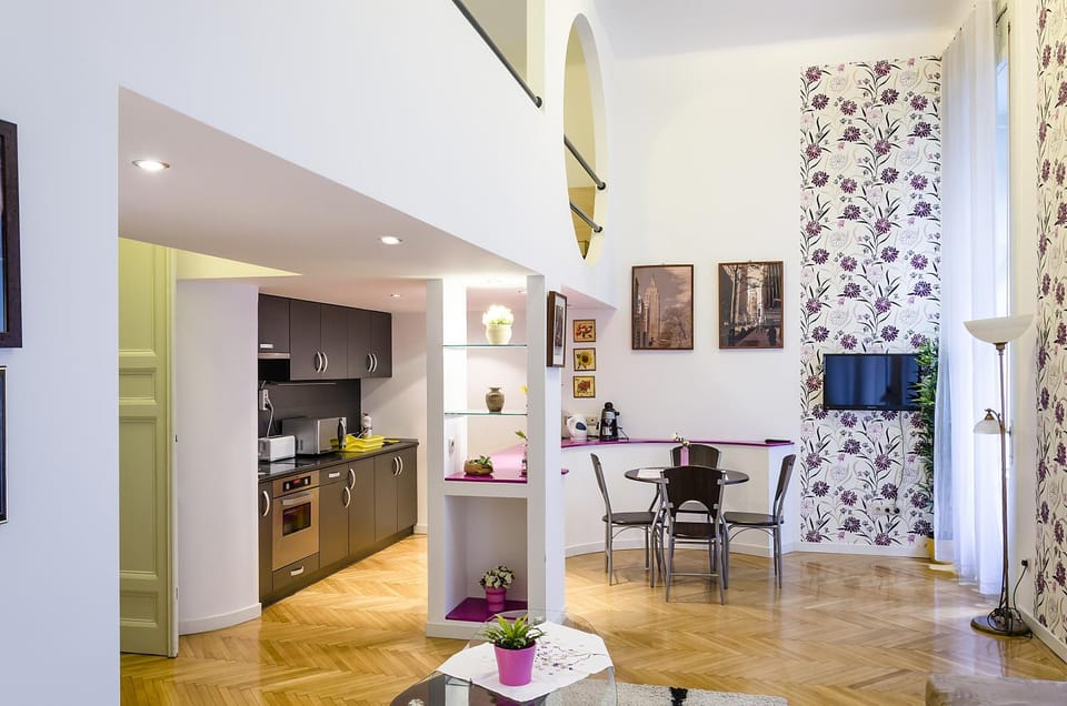 Kitchen or kitchenette, Living room, Photo of the whole room, Dining area