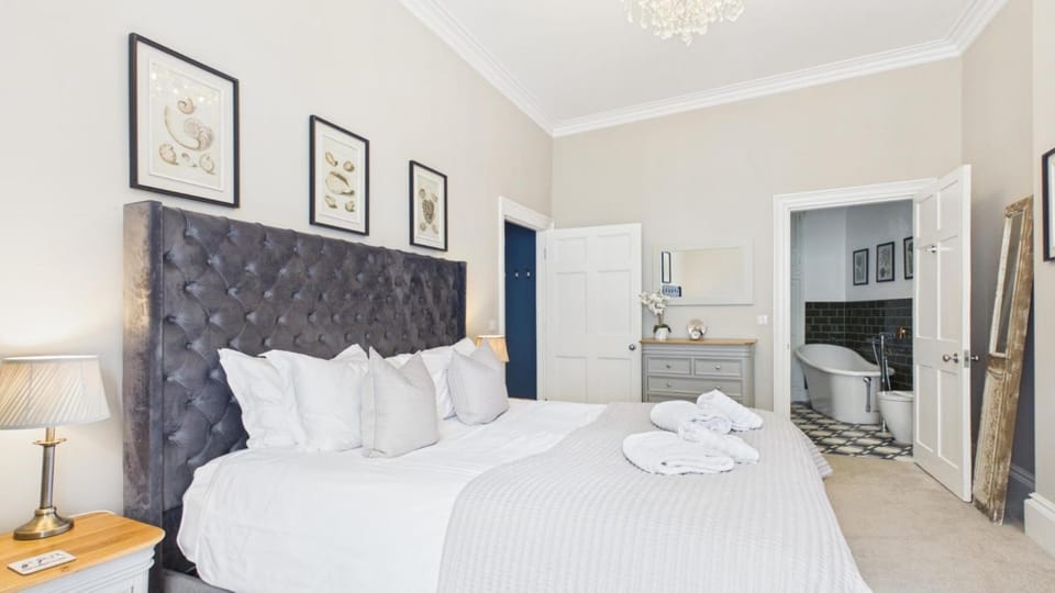 Fisherman's Catch - Two Bedroom Luxury Apartment - Tenby Apartment in Wales