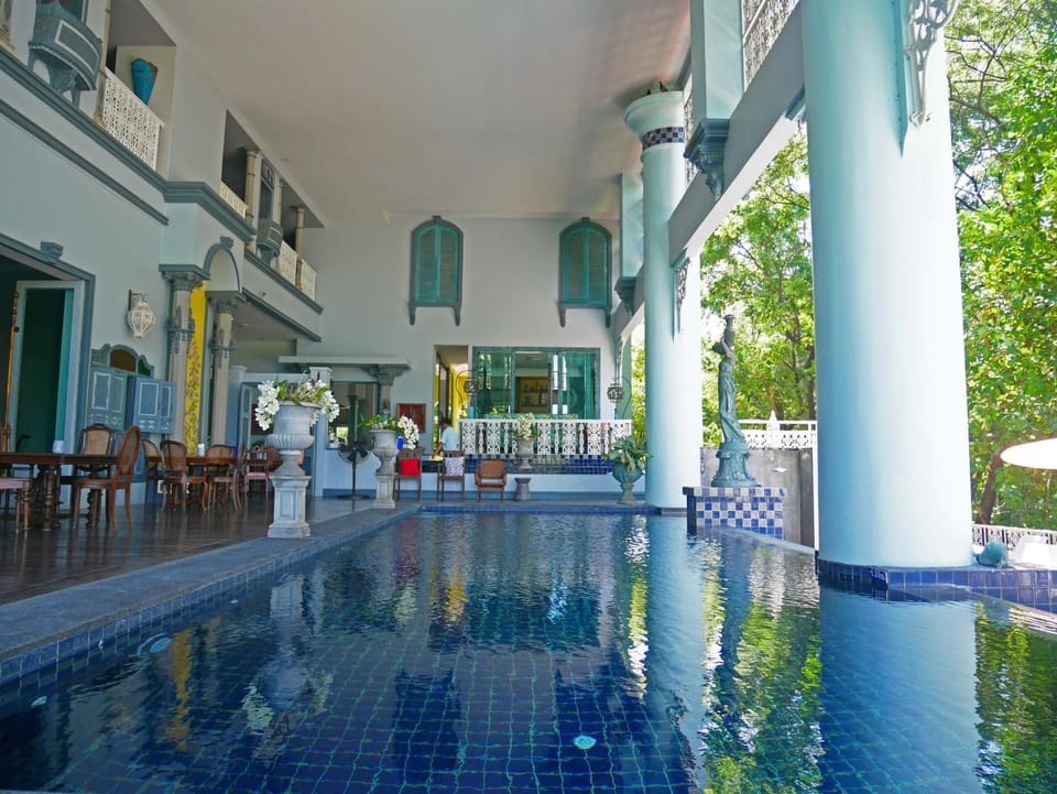 Swimming pool