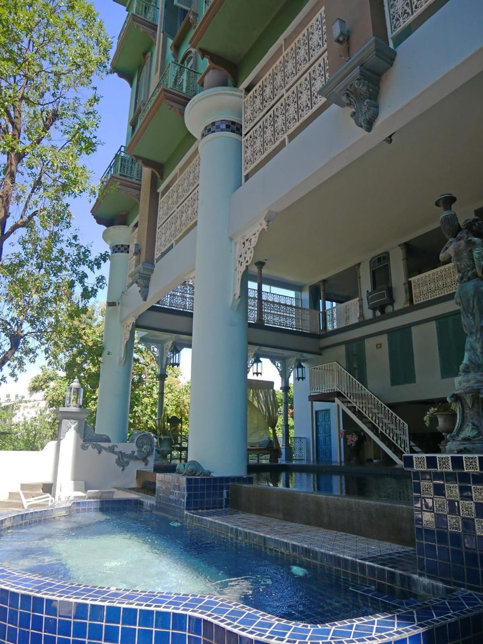Swimming pool