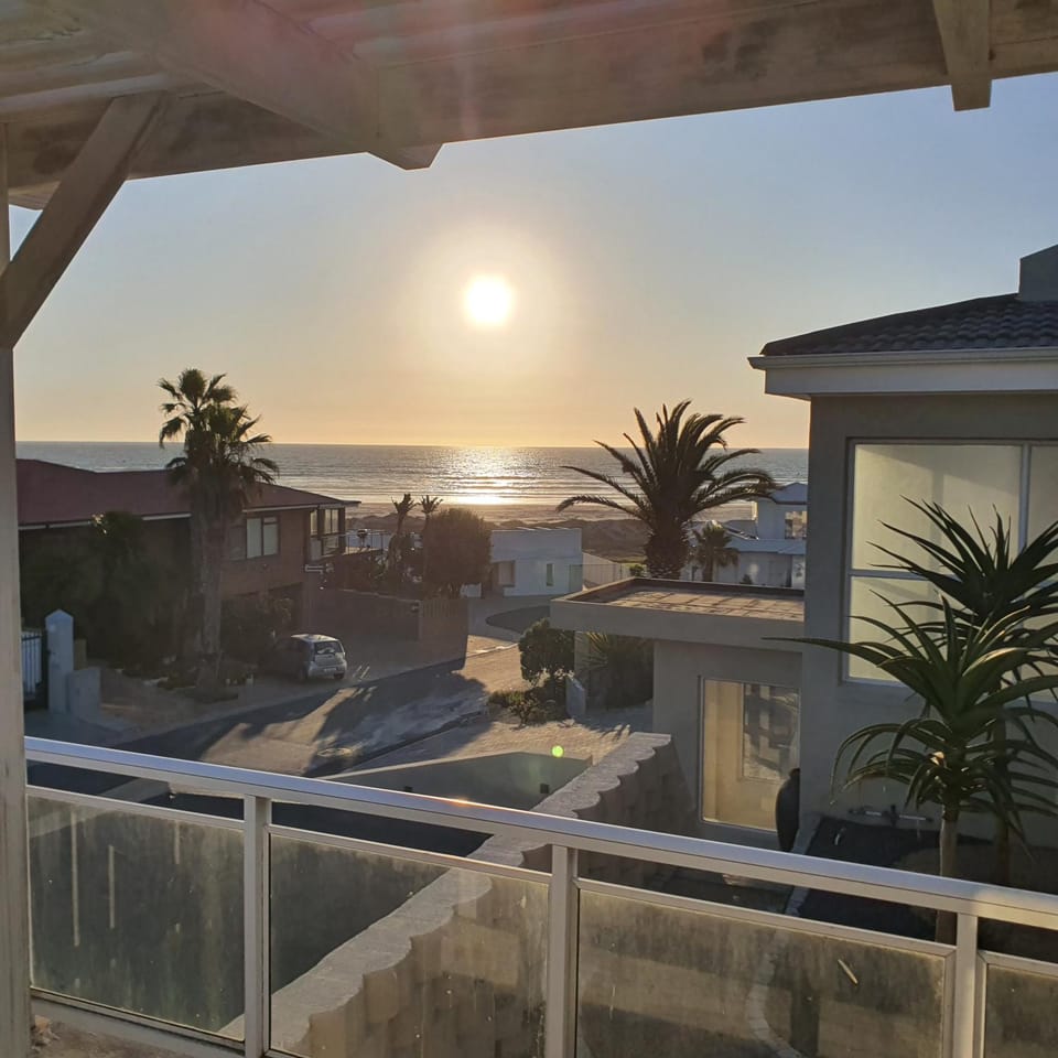 View (from property/room), Balcony/Terrace, Sea view, Sunset