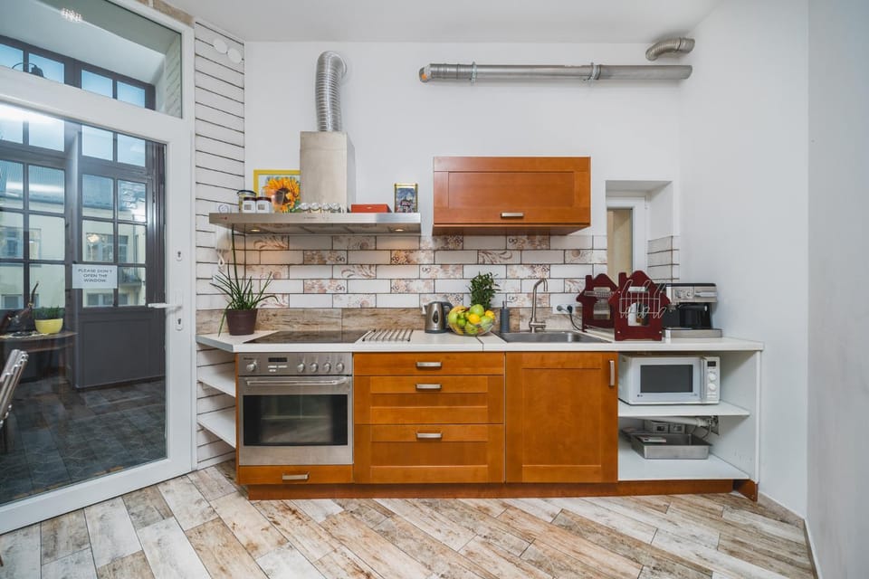 Coffee/tea facilities, Kitchen or kitchenette, minibar, pet friendly, stove